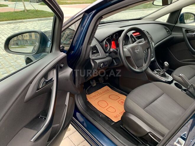 Opel Astra 2011, 239,920 km - 1.3 l - Bakı