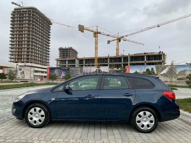 Opel Astra 2011, 239,920 km - 1.3 l - Bakı
