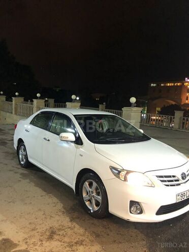 Toyota Corolla 2013, 135,440 km - 1.8 л - Bakı