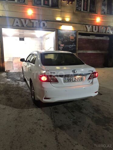 Toyota Corolla 2013, 135,440 km - 1.8 л - Bakı