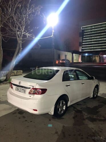 Toyota Corolla 2013, 135,440 km - 1.8 л - Bakı