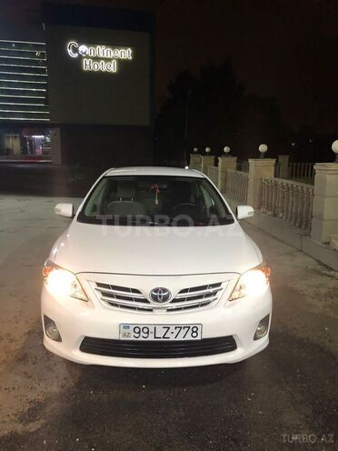 Toyota Corolla 2013, 135,440 km - 1.8 л - Bakı