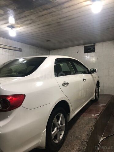 Toyota Corolla 2013, 135,440 km - 1.8 л - Bakı
