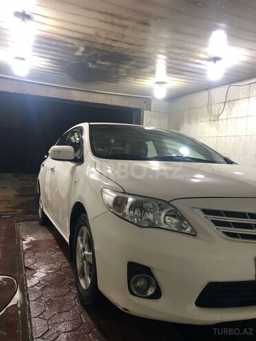 Toyota Corolla 2013, 135,440 km - 1.8 л - Bakı