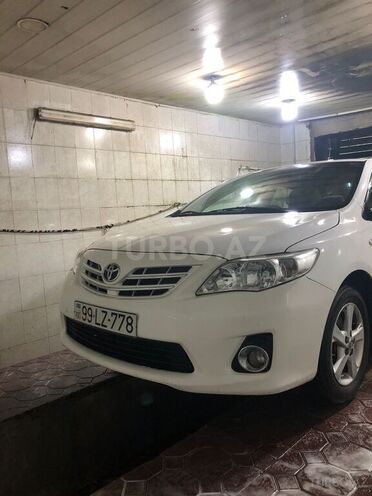 Toyota Corolla 2013, 135,440 km - 1.8 л - Bakı