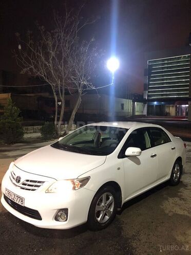 Toyota Corolla 2013, 135,440 km - 1.8 л - Bakı
