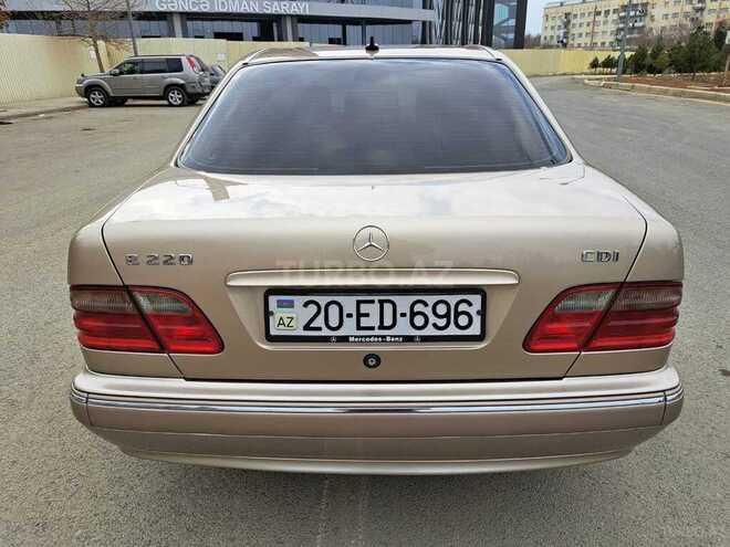 Mercedes E 220 2000, 28,700 km - 2.2 л - Balakən