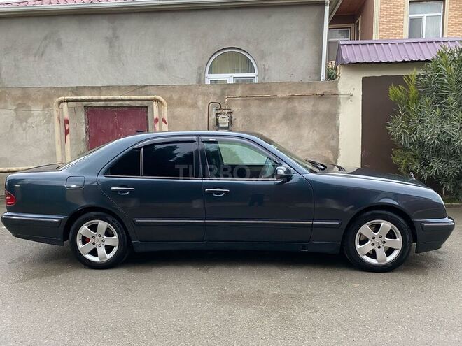 Mercedes E 270 1999, 490,000 km - 2.7 l - Bakı