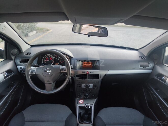 Opel Astra 2005, 166,000 km - 1.4 l - Bakı