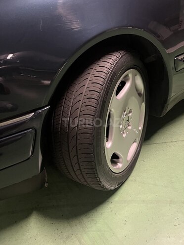 Mercedes E 280 1999, 351,000 km - 2.8 l - Bakı