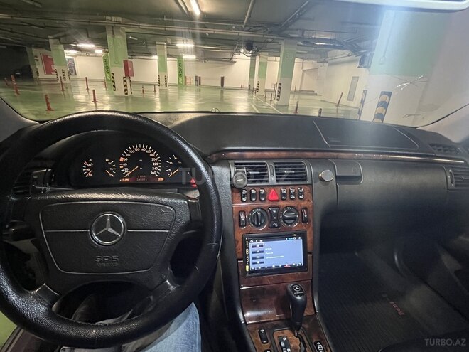 Mercedes E 280 1999, 351,000 km - 2.8 l - Bakı