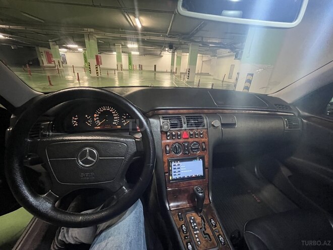 Mercedes E 280 1999, 351,000 km - 2.8 l - Bakı
