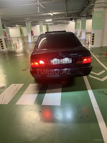 Mercedes E 280 1999, 351,000 km - 2.8 l - Bakı