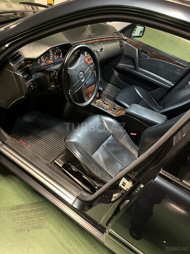 Mercedes E 280 1999, 351,000 km - 2.8 l - Bakı