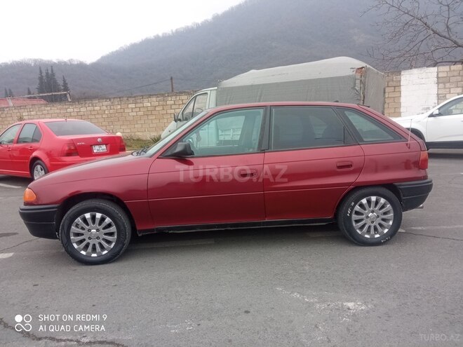Opel Astra 1993, 356,554 km - 1.6 l - Zaqatala