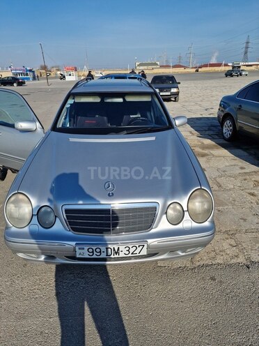 Mercedes E 220 2001, 322,200 km - 2.2 л - Bakı