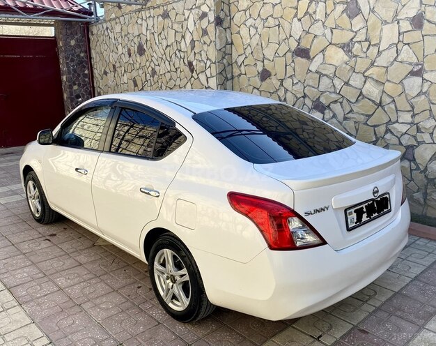 Nissan Sunny 2013, 224,258 km - 1.5 л - Bakı