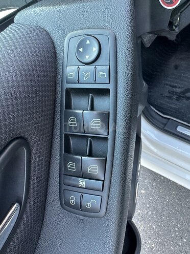 Mercedes B 170 2008, 87,000 km - 1.7 l - Bakı