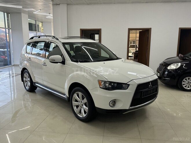 Mitsubishi Outlander 2013, 237,244 km - 3.0 л - Bakı