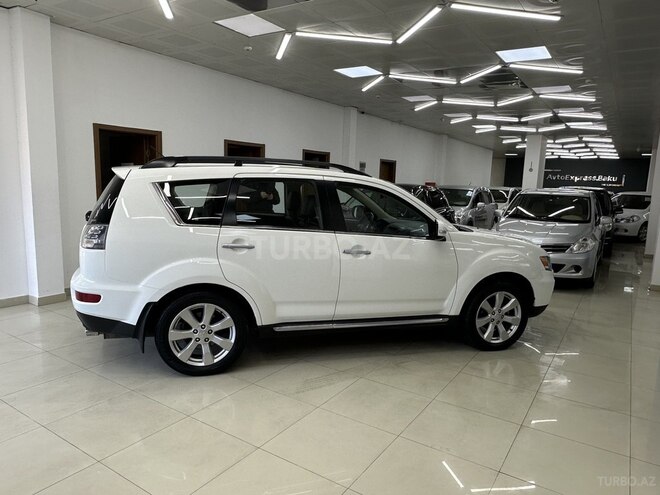 Mitsubishi Outlander 2013, 237,244 km - 3.0 л - Bakı