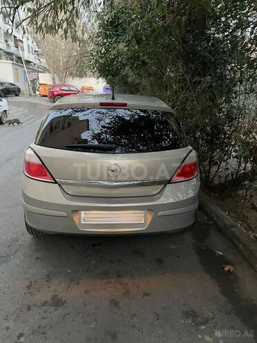 Opel Astra 2006, 215,000 km - 1.4 l - Bakı