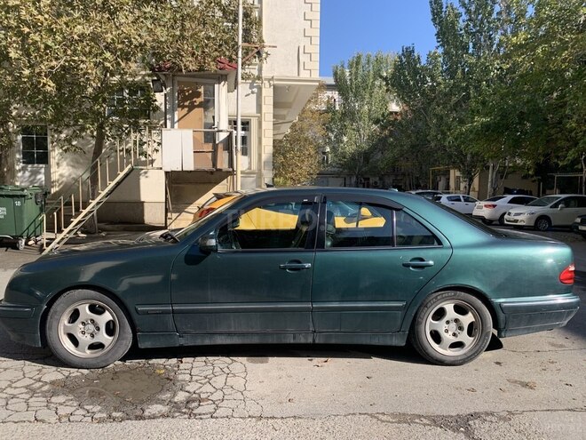 Mercedes E 280 1999, 295,000 km - 2.8 л - Bakı
