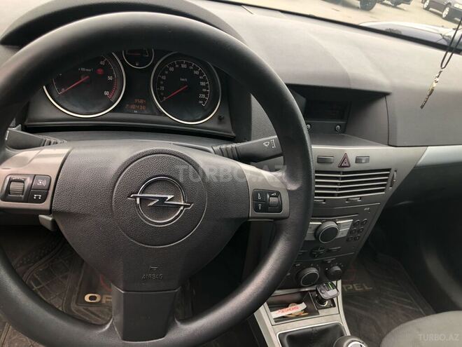 Opel Astra 2006, 218,000 km - 1.3 l - Bakı