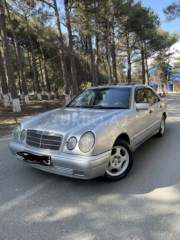 Mercedes E 200 1997, 245,000 km - 2.0 l - Sumqayıt