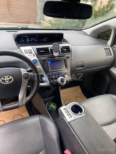 Toyota Prius V 2012, 330,000 km - 1.8 l - Bakı