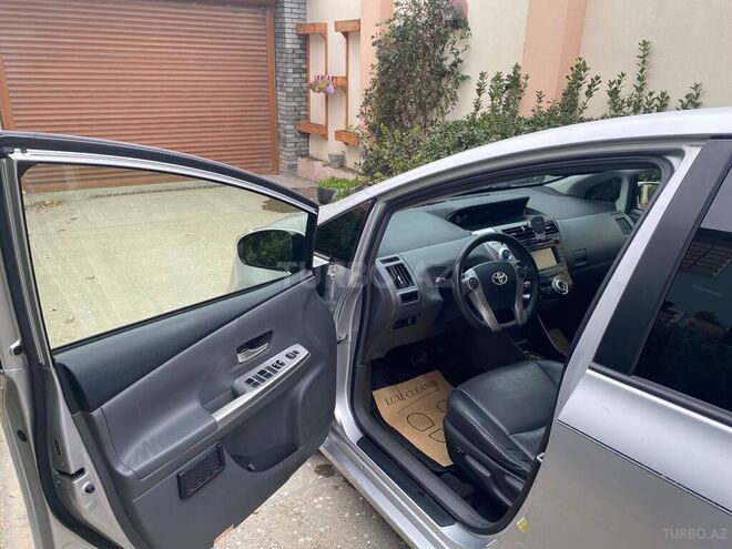 Toyota Prius V 2012, 330,000 km - 1.8 l - Bakı