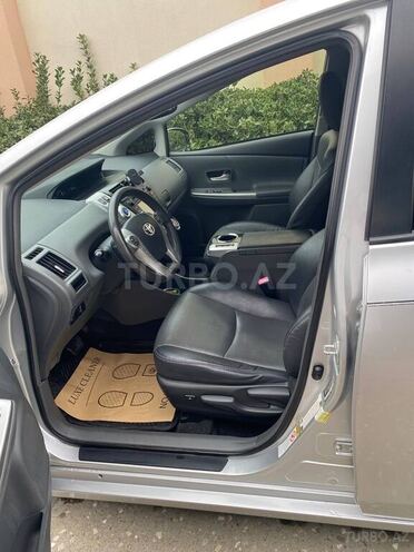 Toyota Prius V 2012, 330,000 km - 1.8 l - Bakı