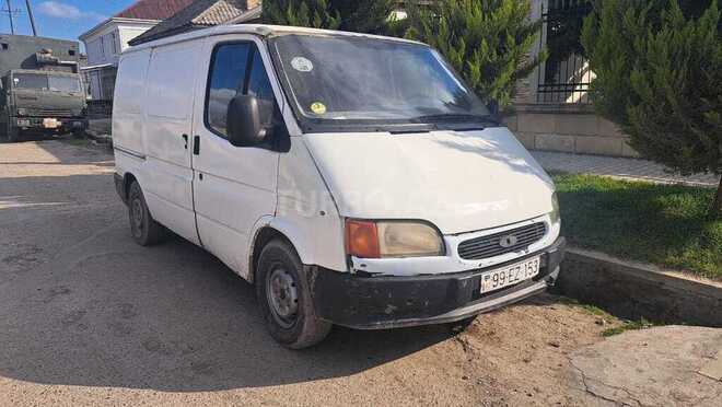 Ford Transit 2000, 300,000 km - 2.5 l - Salyan