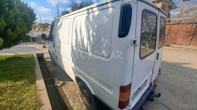 Ford Transit 2000, 300,000 km - 2.5 l - Salyan