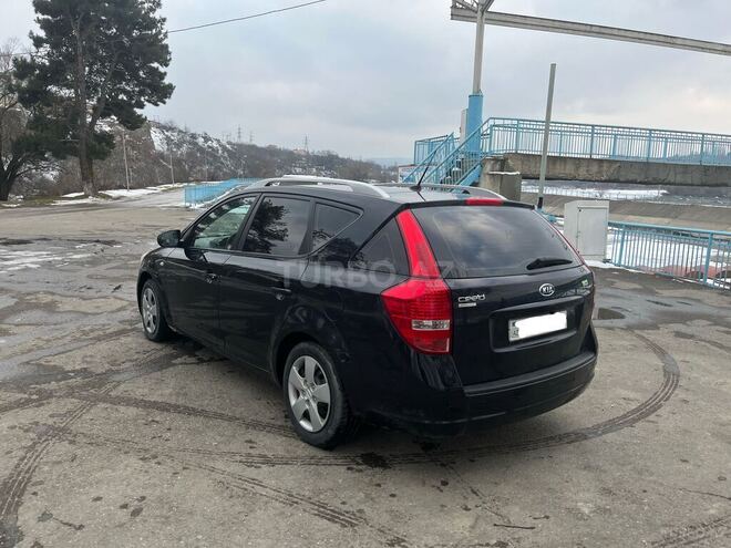 Kia Ceed 2010, 163,000 km - 1.4 l - Quba