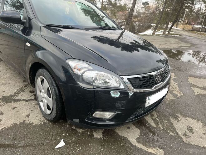Kia Ceed 2010, 163,000 km - 1.4 l - Quba