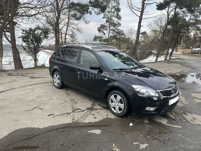 Kia Ceed 2010, 163,000 km - 1.4 l - Quba