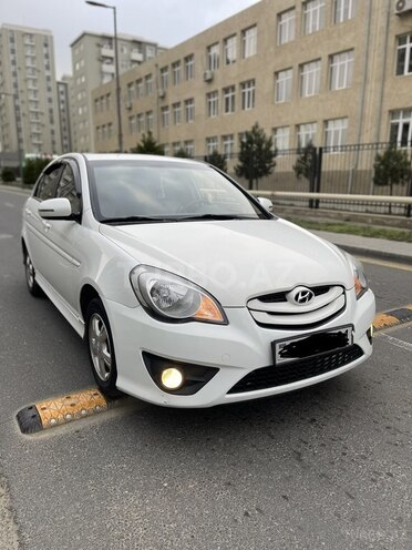 Hyundai Accent 2009, 130,000 km - 1.4 l - Bakı
