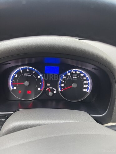 Hyundai Accent 2009, 130,000 km - 1.4 l - Bakı
