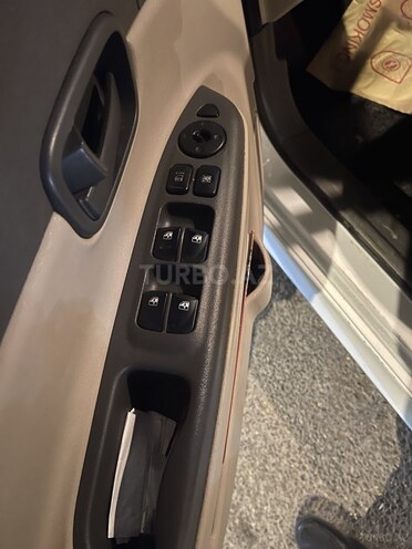 Hyundai Accent 2009, 130,000 km - 1.4 l - Bakı