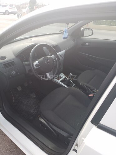 Opel Astra 2009, 193,000 km - 1.4 л - Bakı