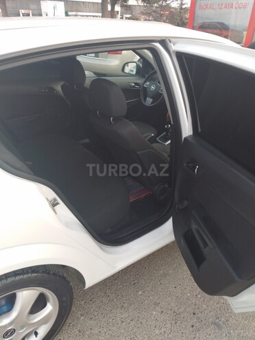 Opel Astra 2009, 193,000 km - 1.4 л - Bakı