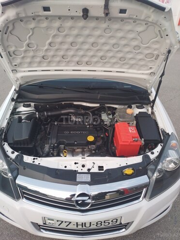 Opel Astra 2009, 193,000 km - 1.4 л - Bakı