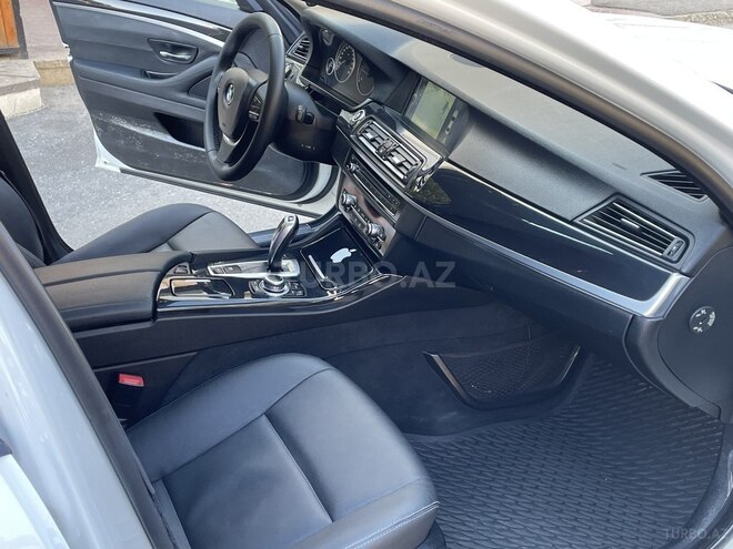 BMW 520e 2010, 242,100 km - 2.0 л - Bakı