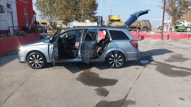 Opel Astra 2005, 265,000 km - 1.4 л - Qazax