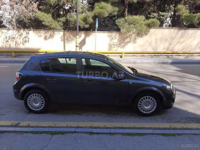 Opel Astra 2009, 232,000 km - 1.4 l - Bakı