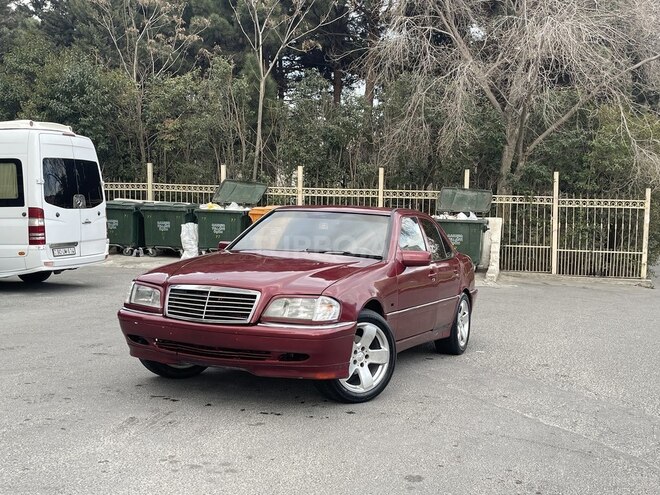 Mercedes C 220 1997, 180,000 km - 2.2 l - Bakı