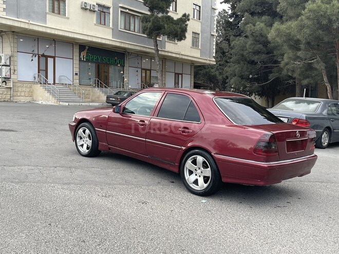Mercedes C 220 1997, 180,000 km - 2.2 l - Bakı