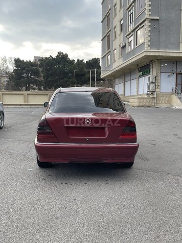 Mercedes C 220 1997, 180,000 km - 2.2 l - Bakı