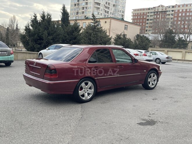 Mercedes C 220 1997, 180,000 km - 2.2 l - Bakı