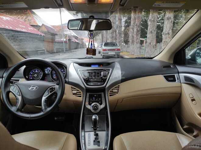 Hyundai Elantra 2013, 111,525 km - 1.8 l - Qax
